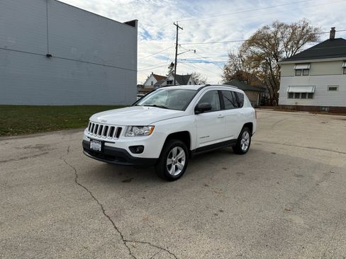 Used 2013 Jeep Compass Latitude w/ Sun/Sound Group image 3