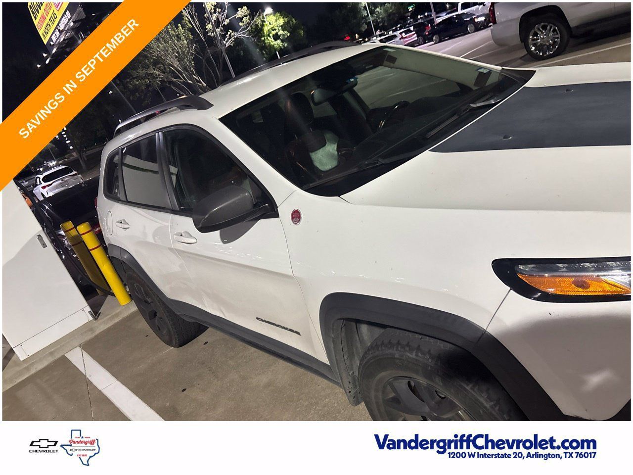 Used 2017 Jeep Cherokee Trailhawk w/ Cold Weather Group AWD/4WD image 4