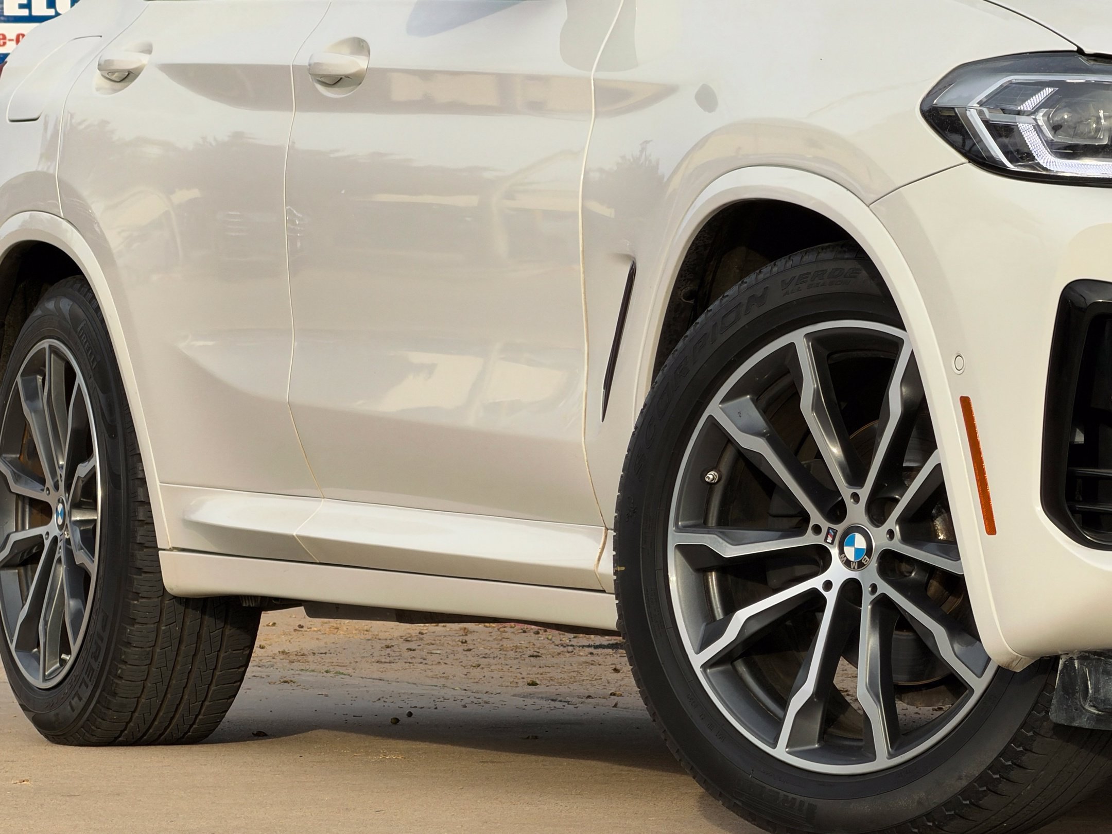 Used 2022 BMW X4 xDrive30i w/ M Sport Package 2 AWD/4WD image 3