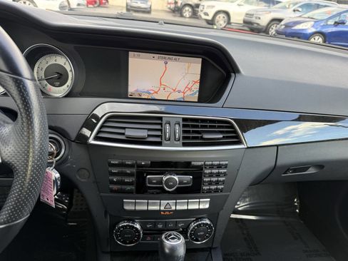 Used 2013 Mercedes-Benz C 350 Sport image 21