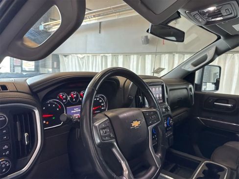 Used 2022 Chevrolet Silverado 2500 LTZ w/ LTZ Convenience Package image 6