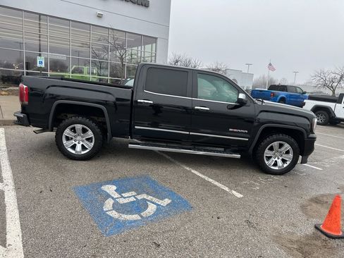 Used 2017 GMC Sierra 1500 SLT image 32