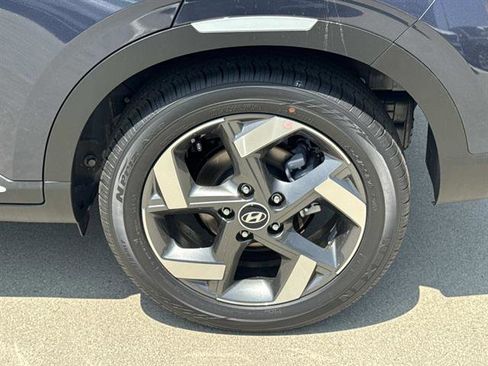 New 2026 Hyundai Venue SEL FWD image 28