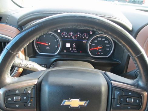 Used 2022 Chevrolet Silverado 2500 High Country w/ Technology Package image 29