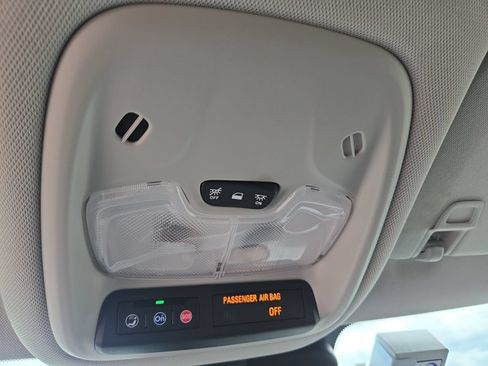 Used 2025 Chevrolet TrailBlazer LT FWD image 36