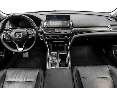 Used 2019 Honda Accord Touring image 12