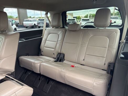 Used 2023 Lincoln Navigator L Reserve AWD/4WD image 30