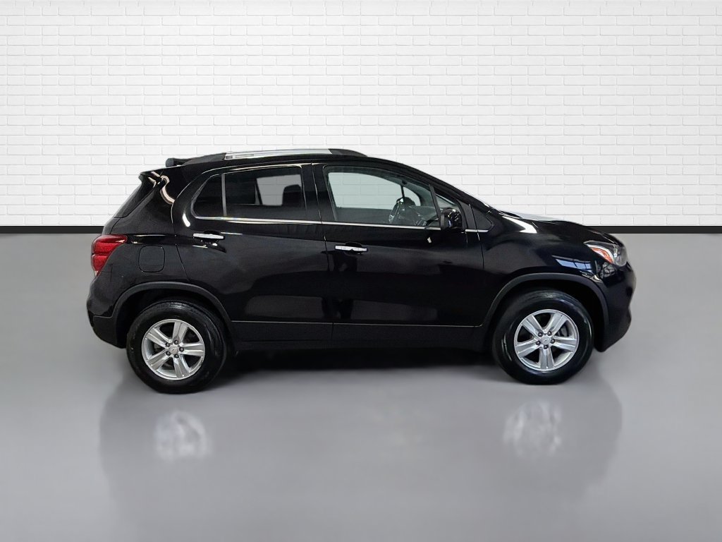 Used 2020 Chevrolet Trax LT w/ LT Convenience Package AWD/4WD image 10