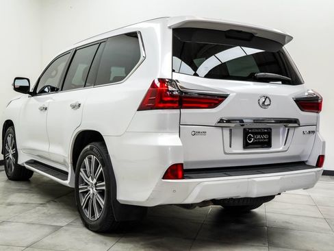 Used 2018 Lexus LX 570 4WD image 11