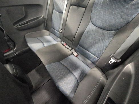 Used 2013 Hyundai Elantra FWD image 20