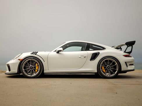 Used 2019 Porsche 911 GT3 RS image 9