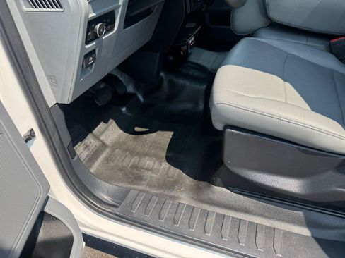 Used 2022 Ford F150 XL RWD image 17