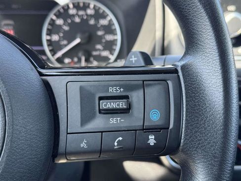 Used 2023 Nissan Rogue SV image 23