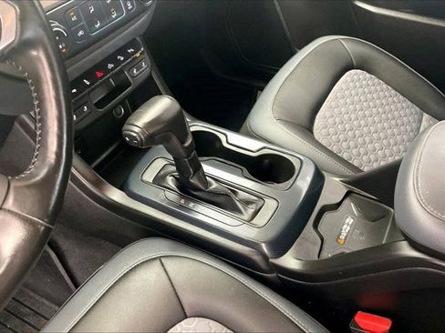 Used 2019 Chevrolet Colorado Z71 RWD image 16