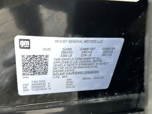 Used 2025 Buick Enclave Preferred image 28