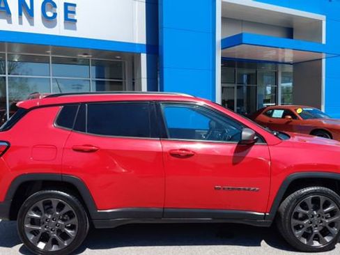 Used 2021 Jeep Compass Latitude AWD/4WD image 3