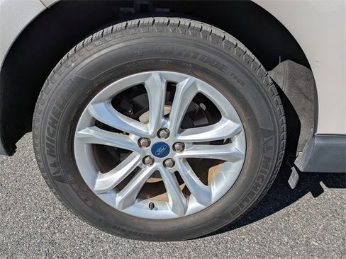 Certified 2019 Ford Edge SEL w/ Equipment Group 201A image 12