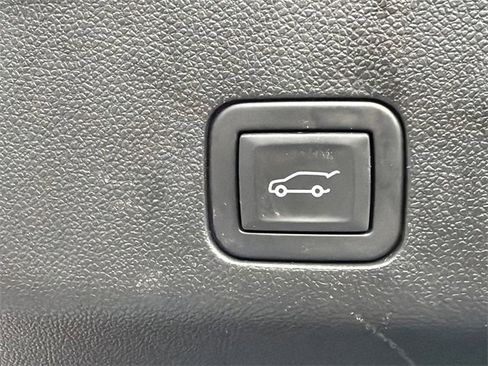 Used 2023 GMC Yukon AT4 image 19