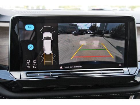 Used 2025 Volkswagen Atlas SE FWD image 28
