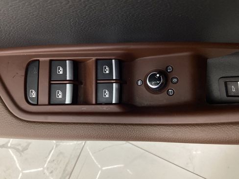 Used 2017 Audi A4 2.0T Ultra Premium w/ Convenience Package image 37