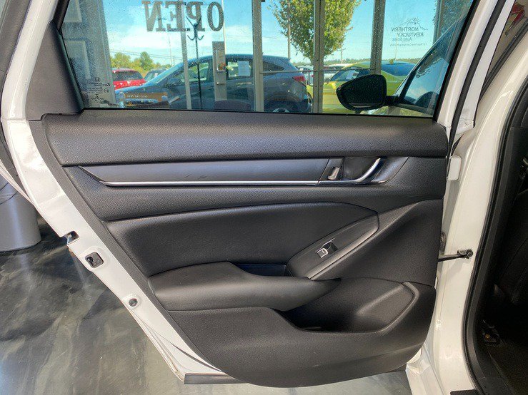 Used 2020 Honda Accord Sport image 13