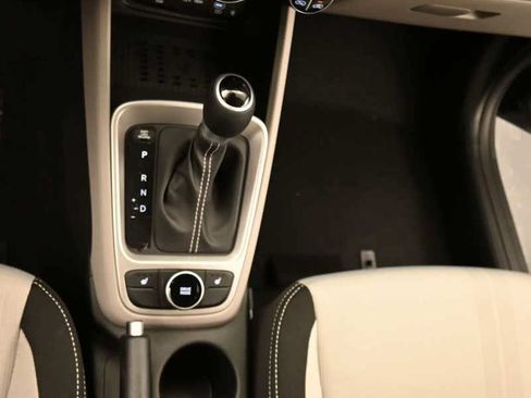 New 2026 Hyundai Venue SEL FWD image 20