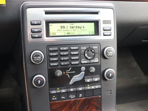 Used 2011 Volvo XC70 T6 image 13