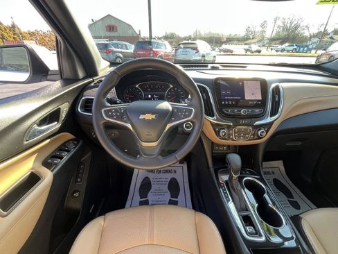 Used 2022 Chevrolet Equinox Premier image 4
