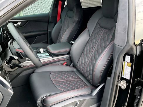 New 2026 Audi SQ8 Prestige image 9