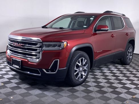 Used 2023 GMC Acadia SLT w/ Preferred Package FWD image 32