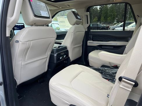 New 2024 Ford Expedition Max Platinum image 15