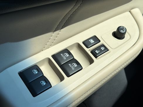Used 2019 Subaru Outback 2.5i Limited AWD/4WD image 23