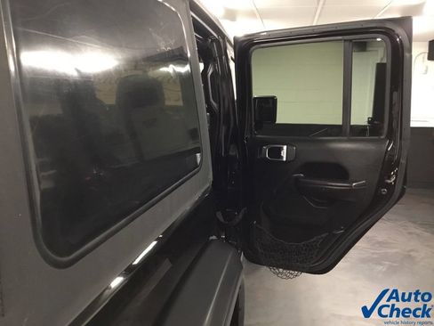 Used 2020 Jeep Wrangler Unlimited Sport AWD/4WD image 36