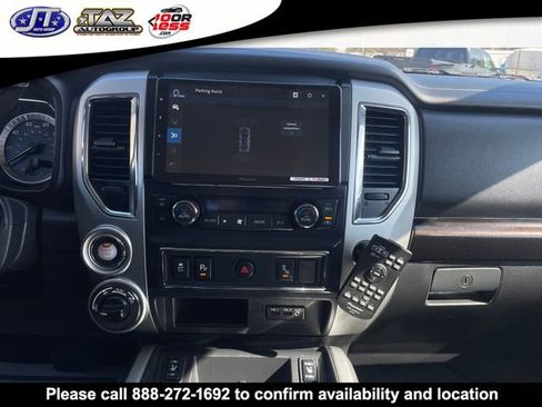 Used 2019 Nissan Titan SV w/ SV Convenience Package image 17