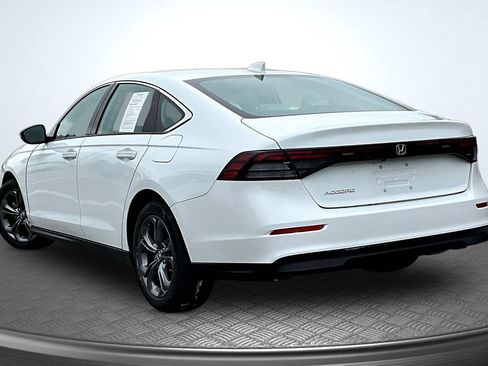 Used 2024 Honda Accord EX image 3