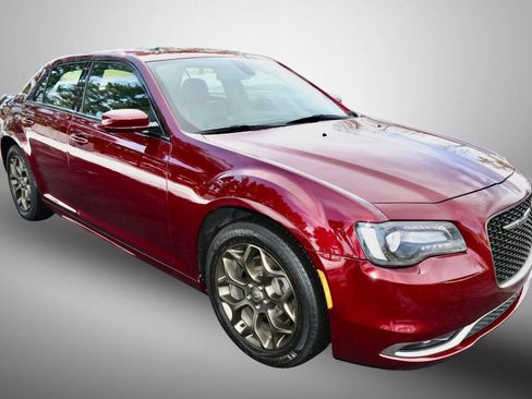Used 2018 Chrysler 300 S w/ 300S Alloy Package image 9