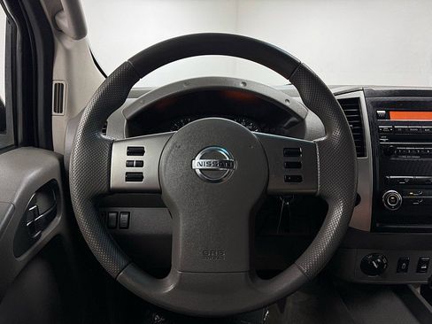 Used 2012 Nissan Frontier SV w/ SV Premium Utility Pkg image 17