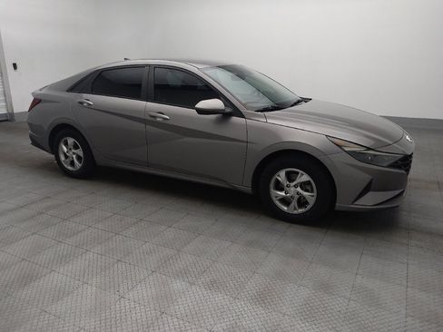 Used 2021 Hyundai Elantra SE image 11
