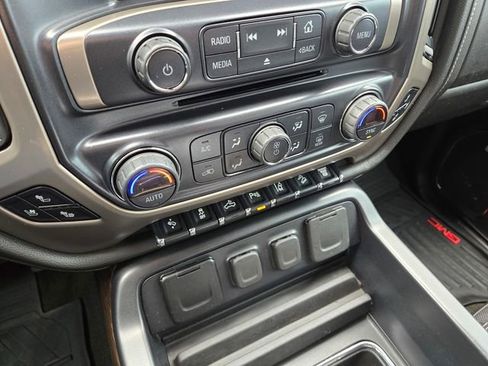 Used 2018 GMC Sierra 2500 Denali w/ Duramax Plus Package image 20
