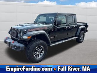 Used 2025 Jeep Gladiator Mojave w/ Safety Group AWD/4WD video 1