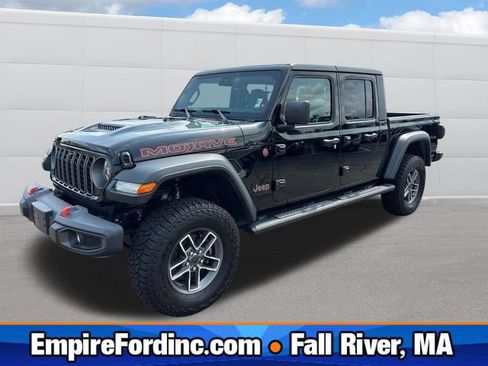 Used 2025 Jeep Gladiator Mojave w/ Safety Group AWD/4WD image 1