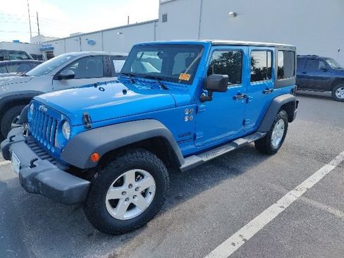 Used 2015 Jeep Wrangler Unlimited Sport w/ Quick Order Package 24S AWD/4WD image 6