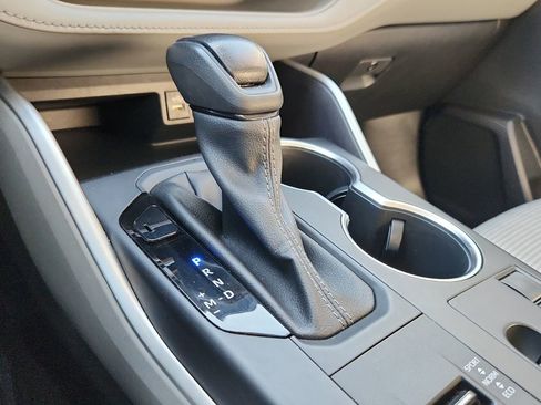 Used 2023 Toyota Highlander L image 23