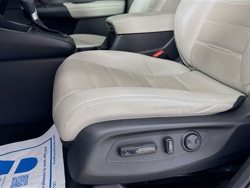 Used 2025 Honda CR-V EX-L image 24