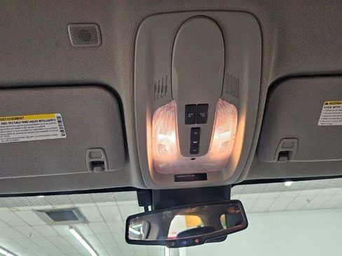 Used 2017 Chevrolet Equinox LT image 21