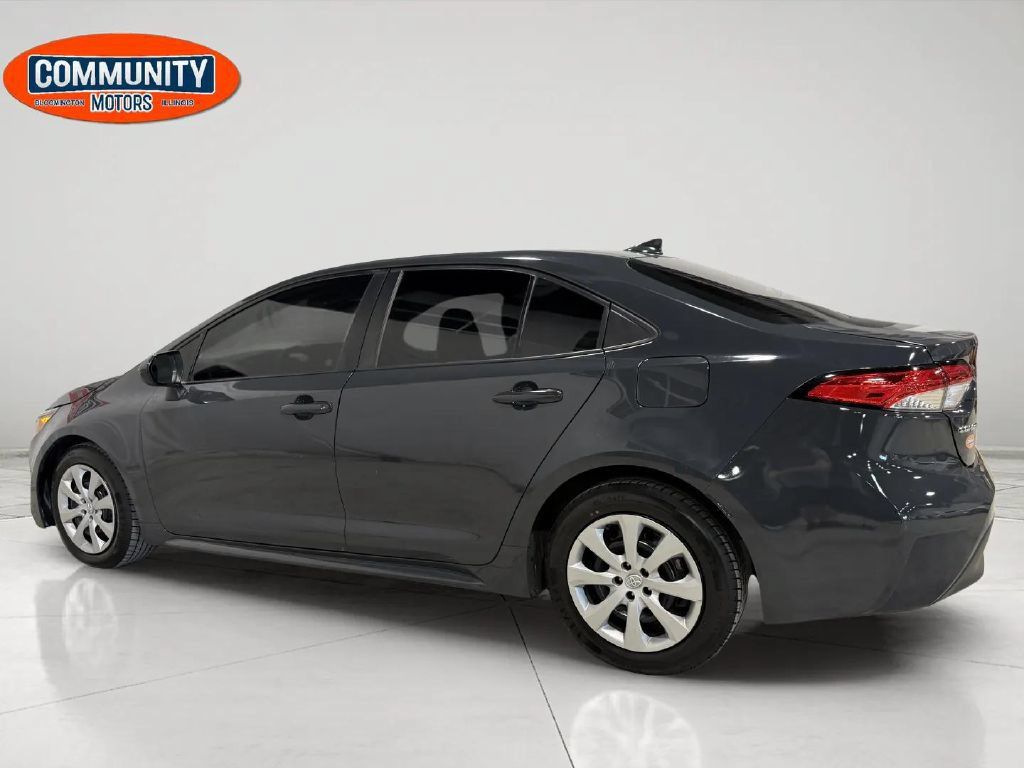 Used 2023 Toyota Corolla LE FWD image 4
