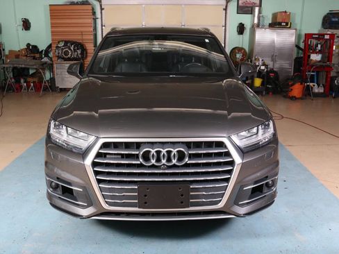 Used 2018 Audi Q7 3.0T Prestige w/ Prestige Package image 6