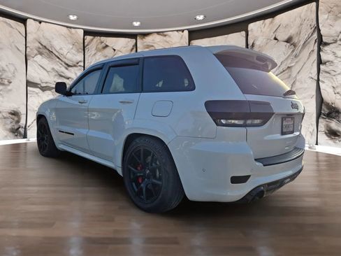 Used 2019 Jeep Grand Cherokee SRT image 4