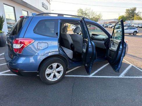 Used 2016 Subaru Forester 2.5i Premium w/ All-Weather Package AWD/4WD image 10