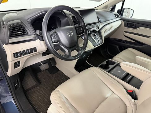 Certified 2025 Honda Odyssey EX-L image 3